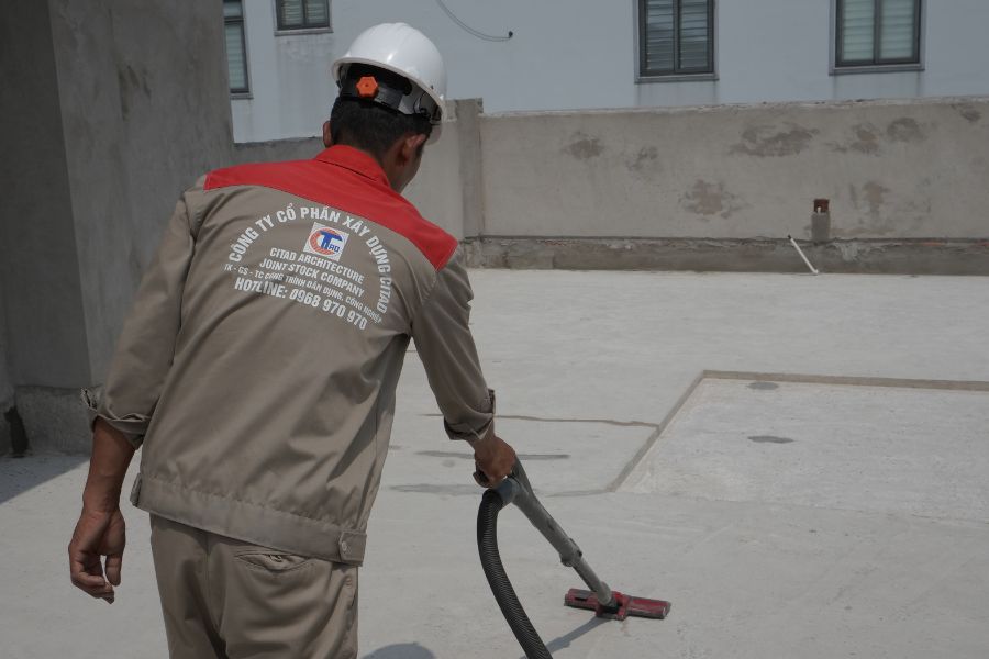 Xử lý bề mặt bê tông và chuẩn bị chống thấm