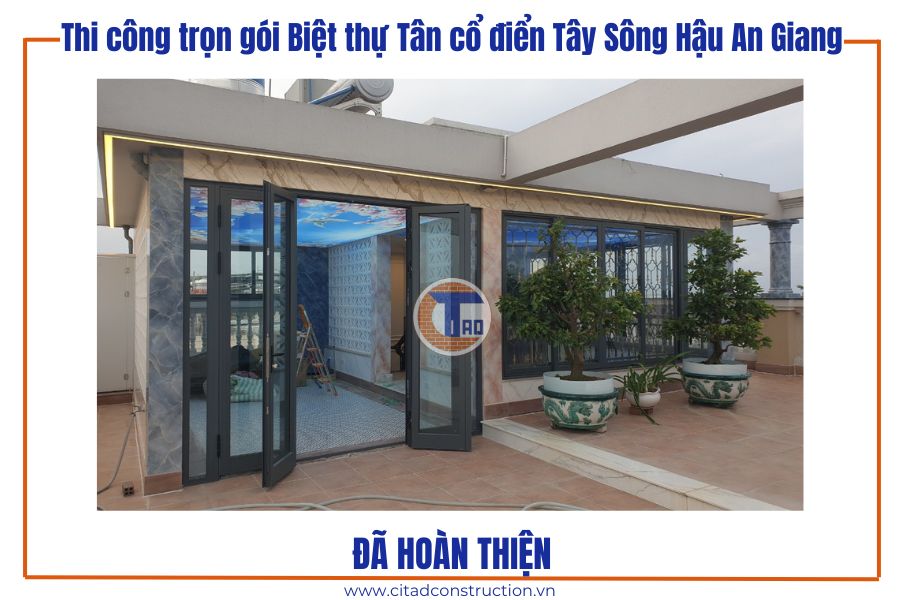 Thi công trọn gói Biệt thự Tân cổ điển Tây Sông Hậu An Giang – Cập nhật công trình sau hoàn thiện 29 Mặt tiền khu vực phòng kính sân thượng biệt thự sau hoàn thiện