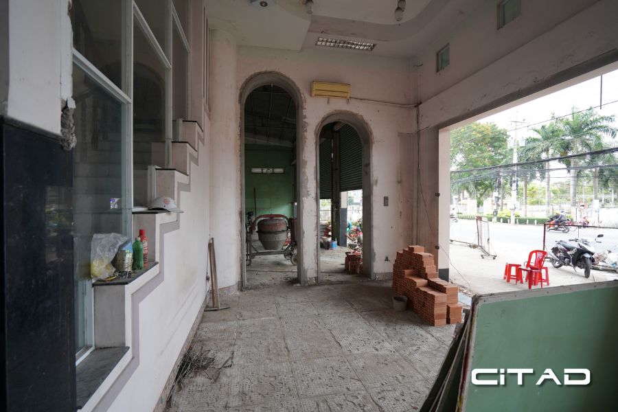 Hiện trạng nhà kho cũ được cải tạo thành công trình trạm dừng chân