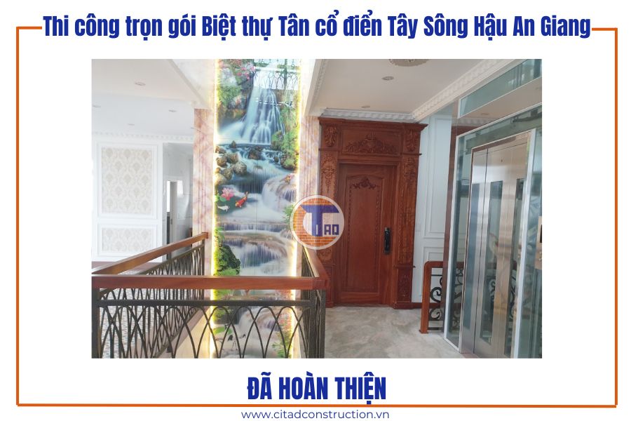 Thi công trọn gói Biệt thự Tân cổ điển Tây Sông Hậu An Giang – Cập nhật công trình sau hoàn thiện 24 Mảng tường trang trí nghệ thuật cạnh thang máy biệt thự