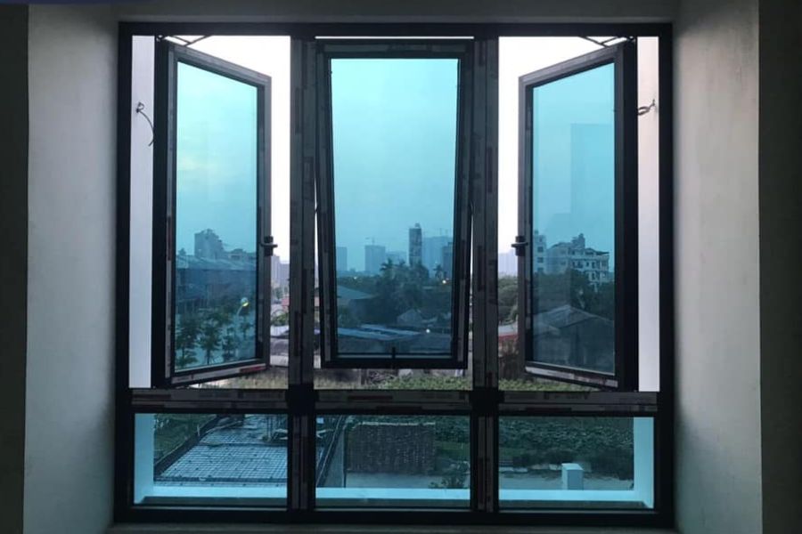 Cửa hất nhôm 3 cánh - Nhôm kính XingFa An Giang